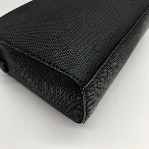 Guess Black Lyndi Triple Compartment Girlfriend Crossbody - Picture 9 of 11